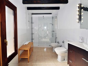 Shower, hair dryer, towels - Charming holiday apartment for two people in Moscari (Moscari)