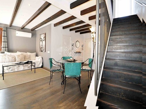 Charming holiday apartment for two people in Moscari