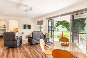 Interior - Escape to the tranquillity of Barry's Little Cottage nestled in a rural location (Yeppoon)