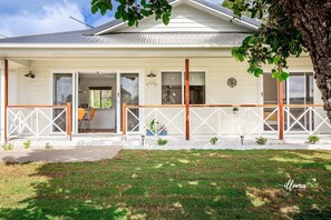 Exterior detail - Escape to the tranquillity of Barry's Little Cottage nestled in a rural location (Yeppoon)