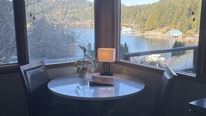 Classic-studiosviitti, parveke, valtamerinäköala | Oleskelualue