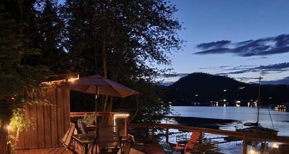 Sunshine Coast Resort Hotel & Marina