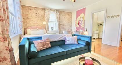 Dolly`s Studio - Walk to DT + Local Eateries