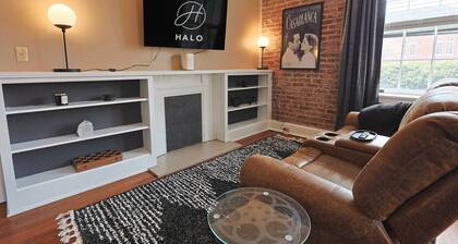 1st Floor Industrial Studio - Walk to DT