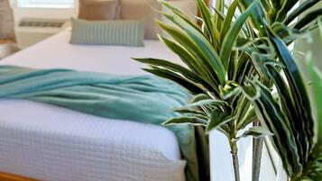 Bureau, fer et planche à repasser, Wi-Fi, draps fournis