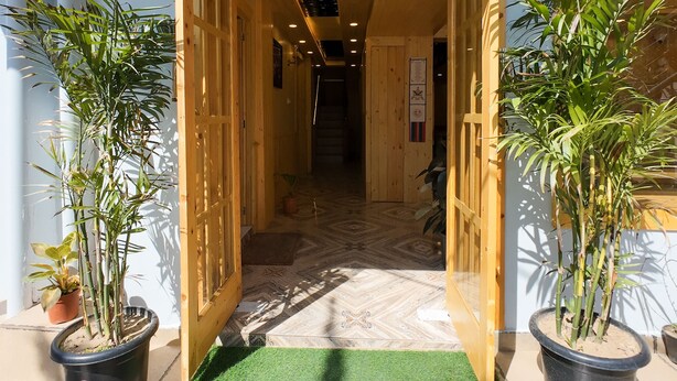 Pintu masuk hartanah