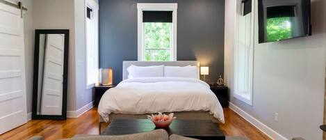 7 habitaciones, tabla de planchar con plancha, wifi y ropa de cama