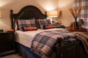 6 bedrooms, iron/ironing board, WiFi, bed sheets