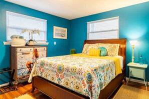 3 habitaciones, escritorio, tabla de planchar con plancha y wifi gratis