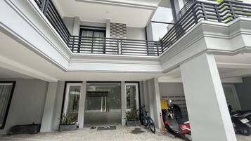 Mặt tiền nơi lưu trú