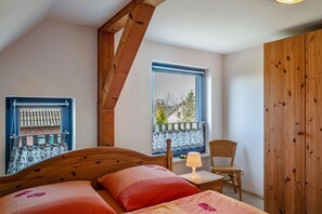 2 chambres, fer et planche Ă repasser, Wi-Fi gratuit, draps fournis