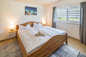 3 Schlafzimmer, kostenloses WLAN, Bettwäsche, Rollstuhlgeeignet