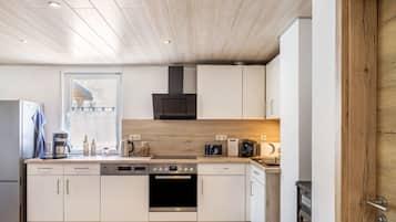 Kühlschrank, Ofen, Herdplatte, Geschirrspüler