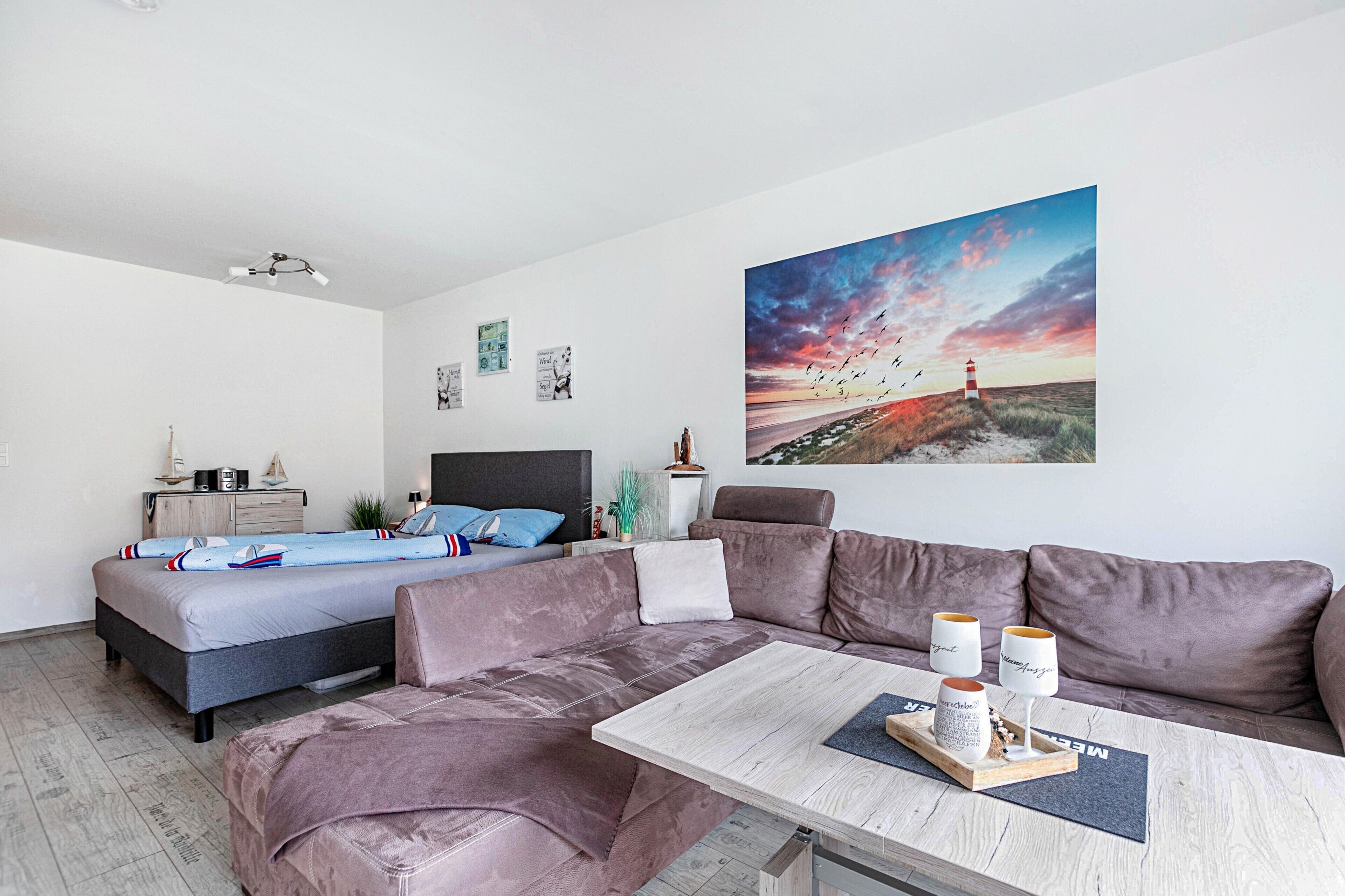 Fernseher, DVD-Player, Stereoanlage