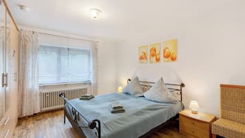 1 quarto, Wi-Fi de cortesia, roupa de cama