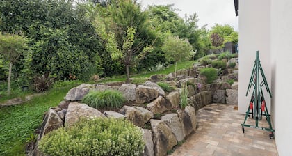 Appartement "Murgperle" avec vue sur les montagnes, terrasse privée et Wi-Fi