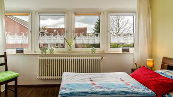 4 bedrooms, free WiFi, bed sheets