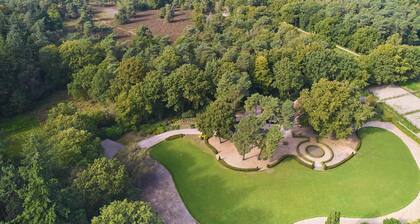 Chic and classic country house with 4 bathrooms