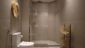 Bidet, towels, soap, shampoo