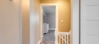 Easthampton Vacation Rental - Walk to Breweries!