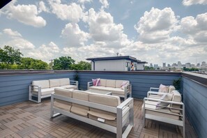 Terrace/patio - Downtown Views w/ Rooftop Deck! 6min to Broadway! (Nashville)