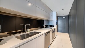 Microwave, dishwasher - Kings Edge Unit 4 Kings Beach QLD (Kings Beach)