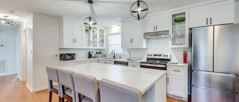 Fridge, microwave, dishwasher, coffee/tea maker