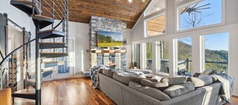 10min to Hatley Pointe~Views~ HotTub~ FirePit