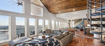 10min to Hatley Pointe~Views~ HotTub~ FirePit