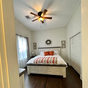 2 Schlafzimmer, Bügeleisen/Bügelbrett, kostenloses WLAN, Bettwäsche