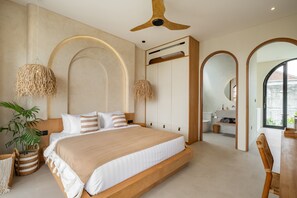 3 bedrooms, Egyptian cotton sheets, premium bedding, desk