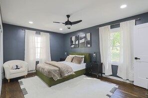 5 bedrooms, desk, iron/ironing board, free WiFi
