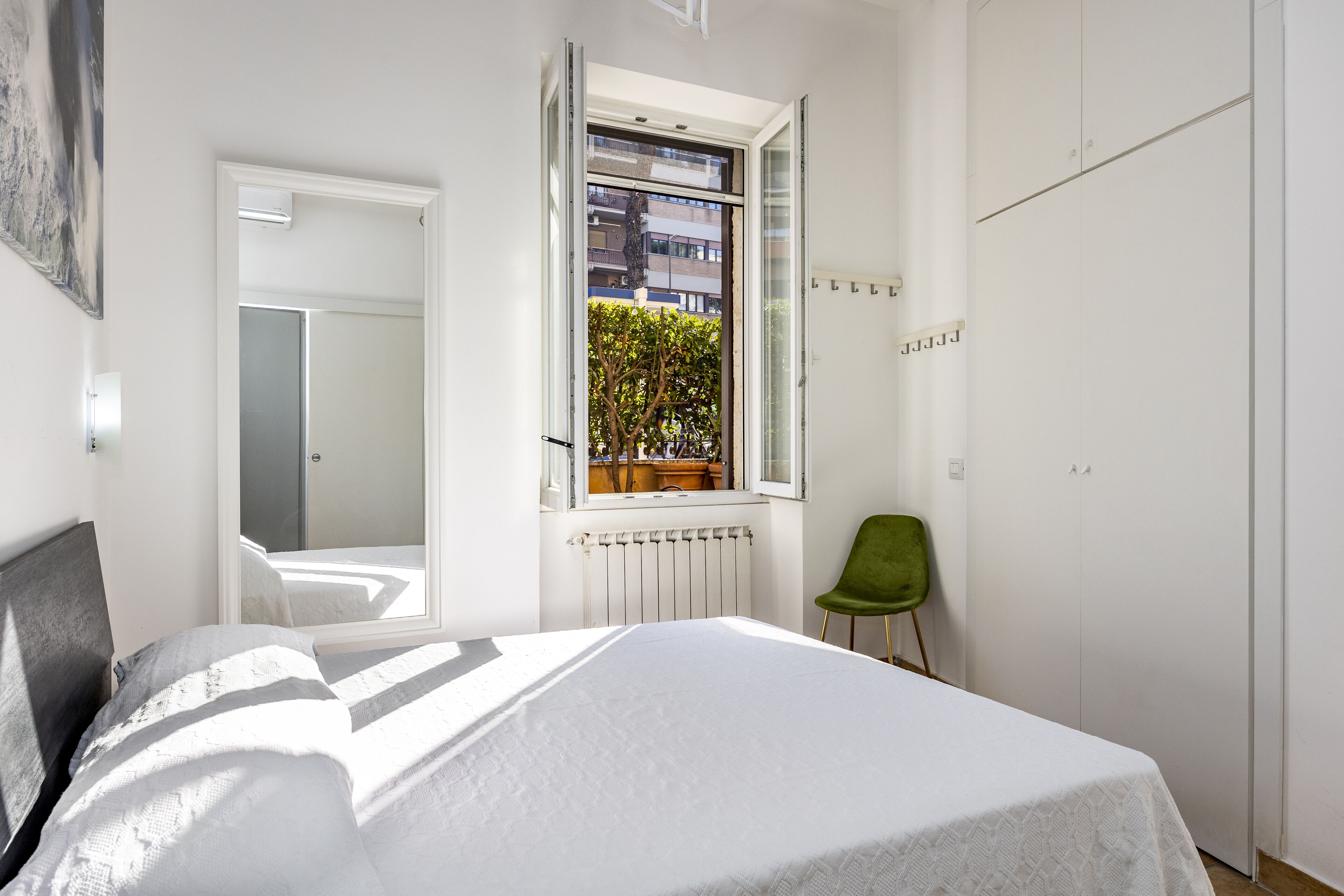 1 bedroom, desk, free WiFi, bed sheets