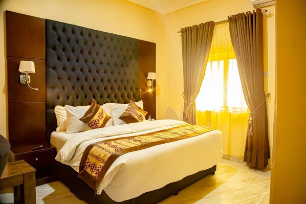 Décoration personnalisée, ameublement personnalisé, bureau