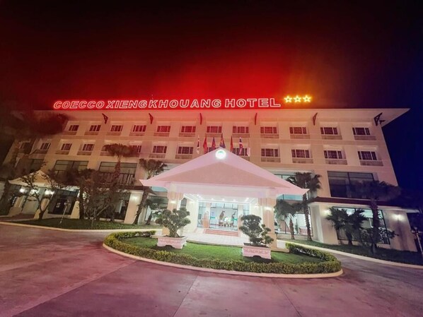 المنشأة من الخارج