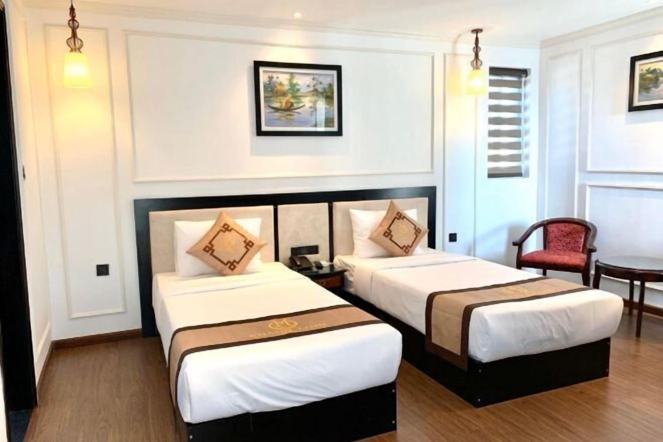 Meja kerja, Wi-Fi gratis, dan seprai linen