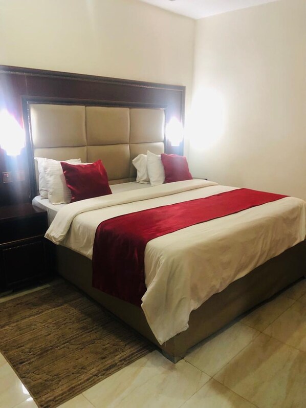 Suite Classique | Bureau, espace de travail pour ordinateur portable