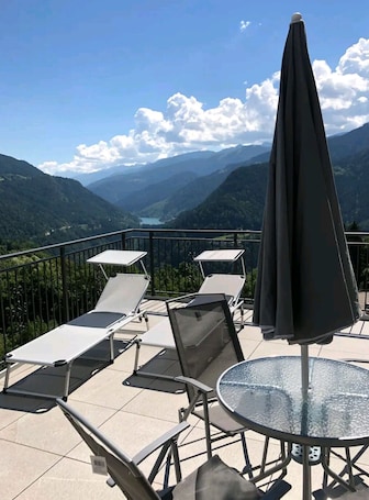 基础双人房 | 露台