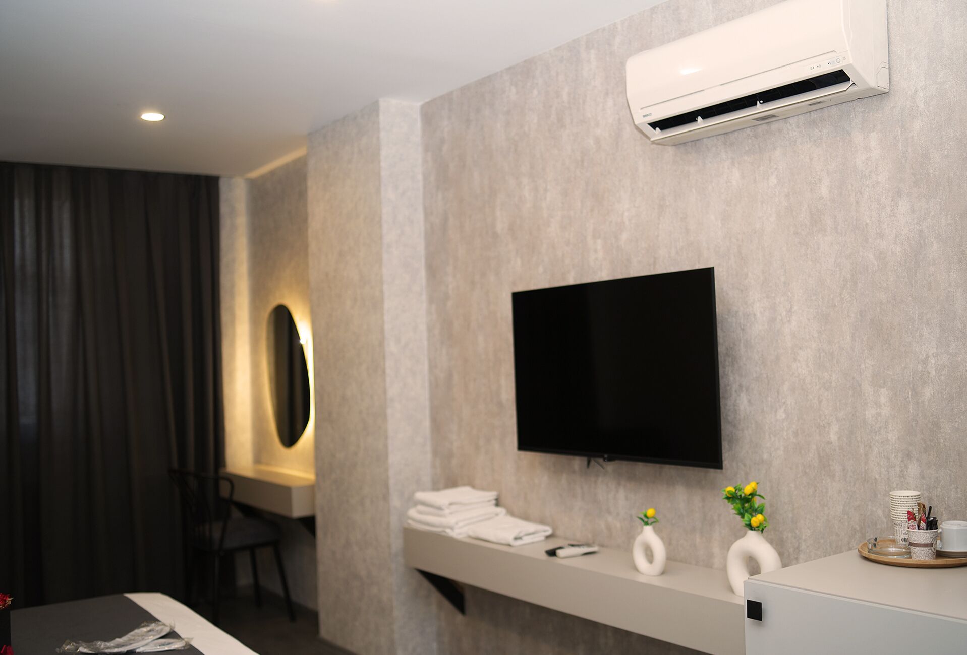 Standard Room | In-room safe, soundproofing, free WiFi