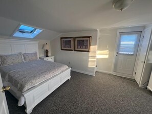 5 室のベッドルーム、アイロン / アイロン台、WiFi (無料)