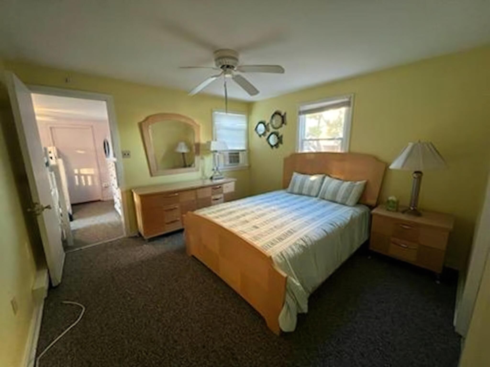 5 bedrooms, iron/ironing board, free WiFi