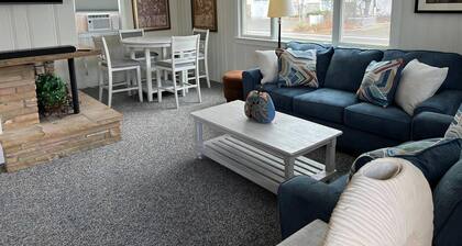 5 Bedrooms that Sleeps 14! Home has Ocean Views! 50 Feet from Beach Ramp!!!!