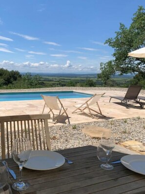 Pool - Secluded Provençal home with pool & stunning views (Sablet)