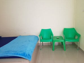Standard Double Room | 1 bedroom, bed sheets