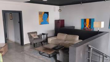 Desk, laptop workspace, free WiFi