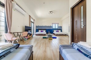 Familiekamer, balkon | Verduisterende gordijnen, beddengoed