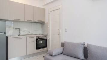 Loft, 2 quartos | Cozinha privada | Geladeira grande, fogão, cafeteira/chaleira, chaleira elétrica