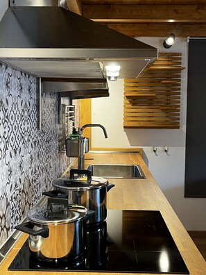 Fridge, oven, stovetop, coffee/tea maker - Appartamento del Conte (Palermo)