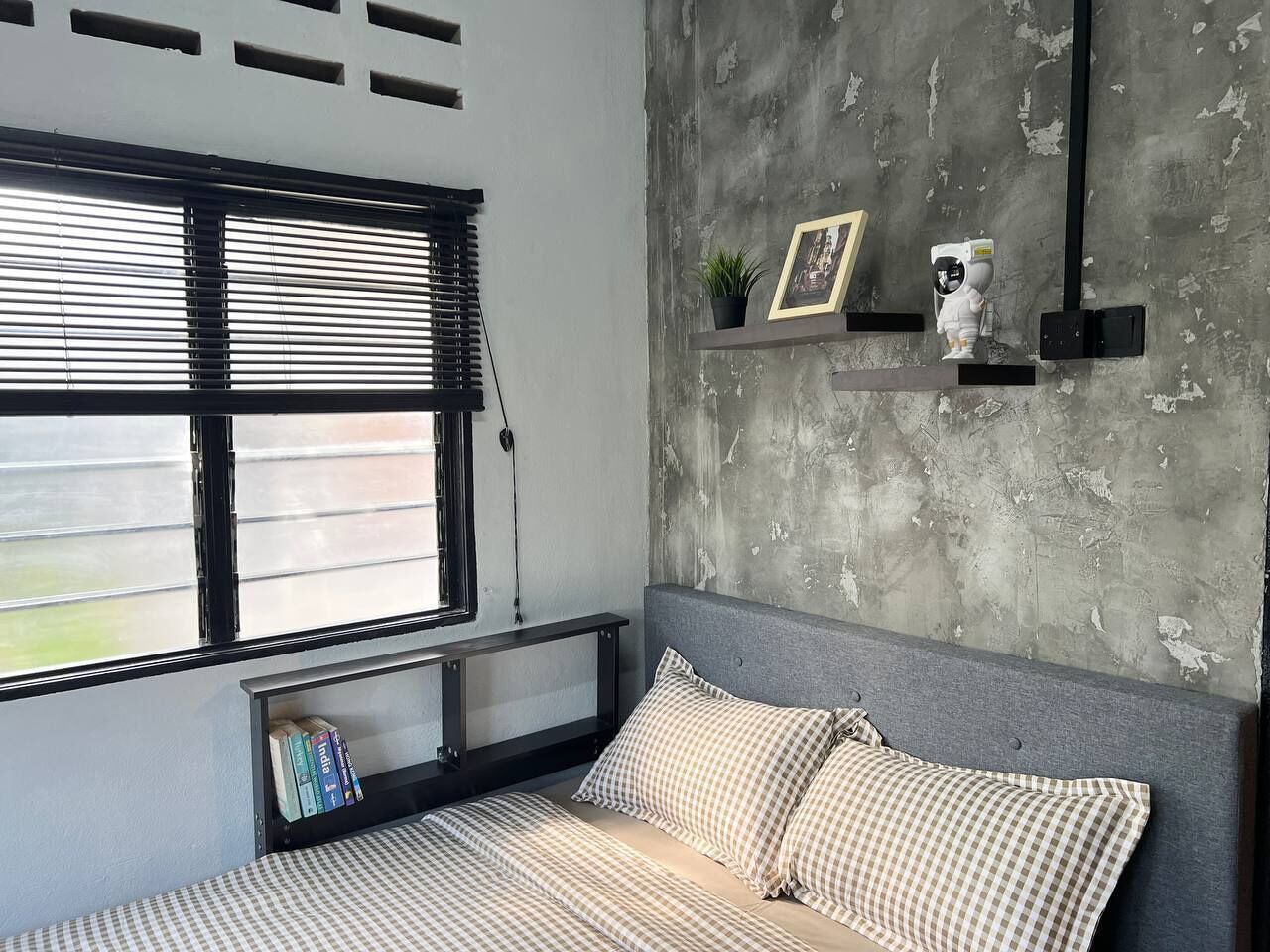 Family House | 2 bedrooms, desk, iron/ironing board, free WiFi