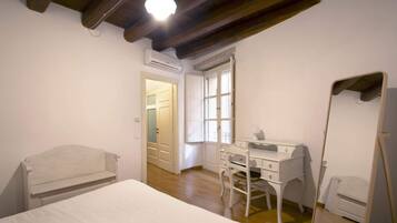 1 Schlafzimmer, Bügeleisen/Bügelbrett, kostenloses WLAN, Bettwäsche